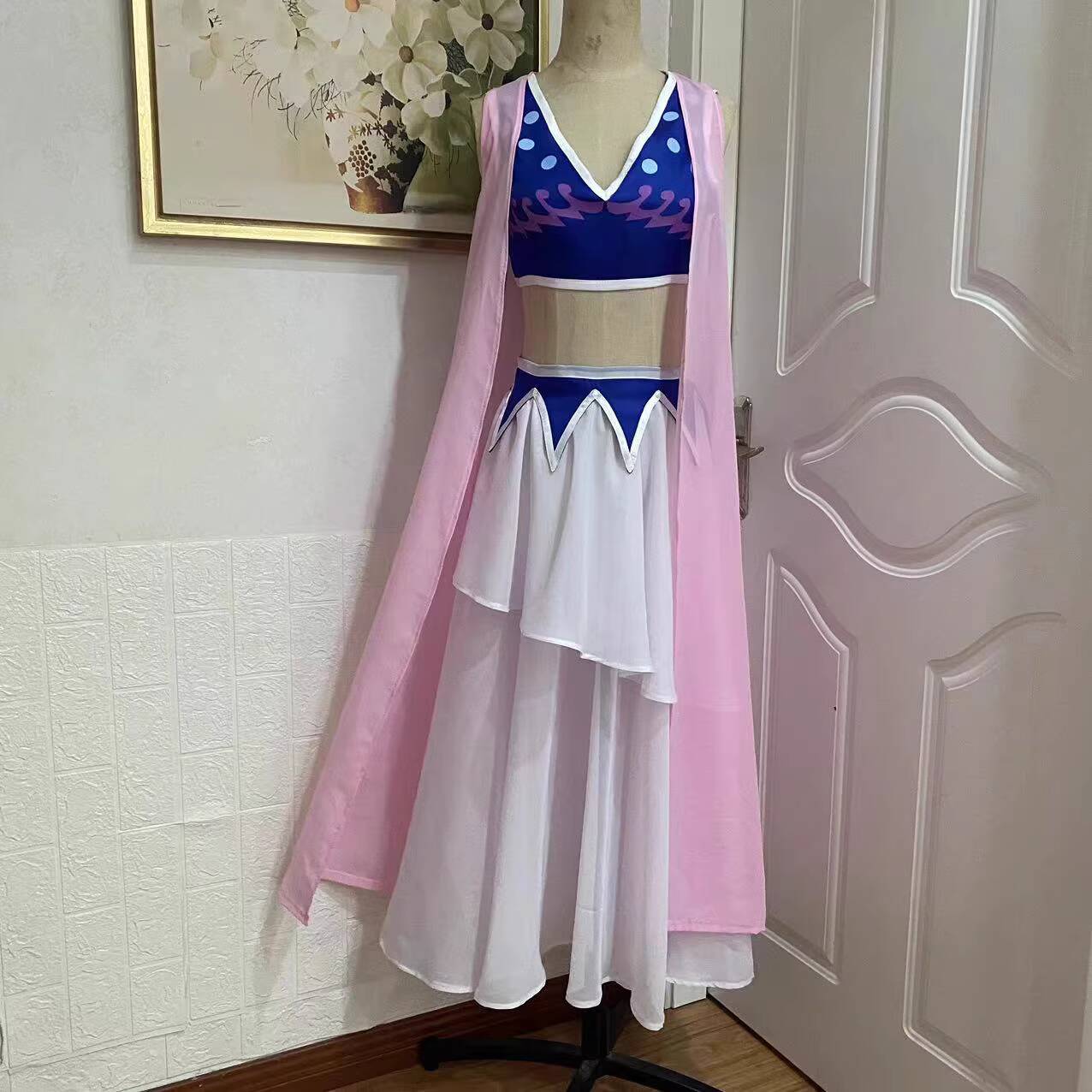 Anime Cosplay Name - زي تنكري جديد للحفلات والألعاب مع