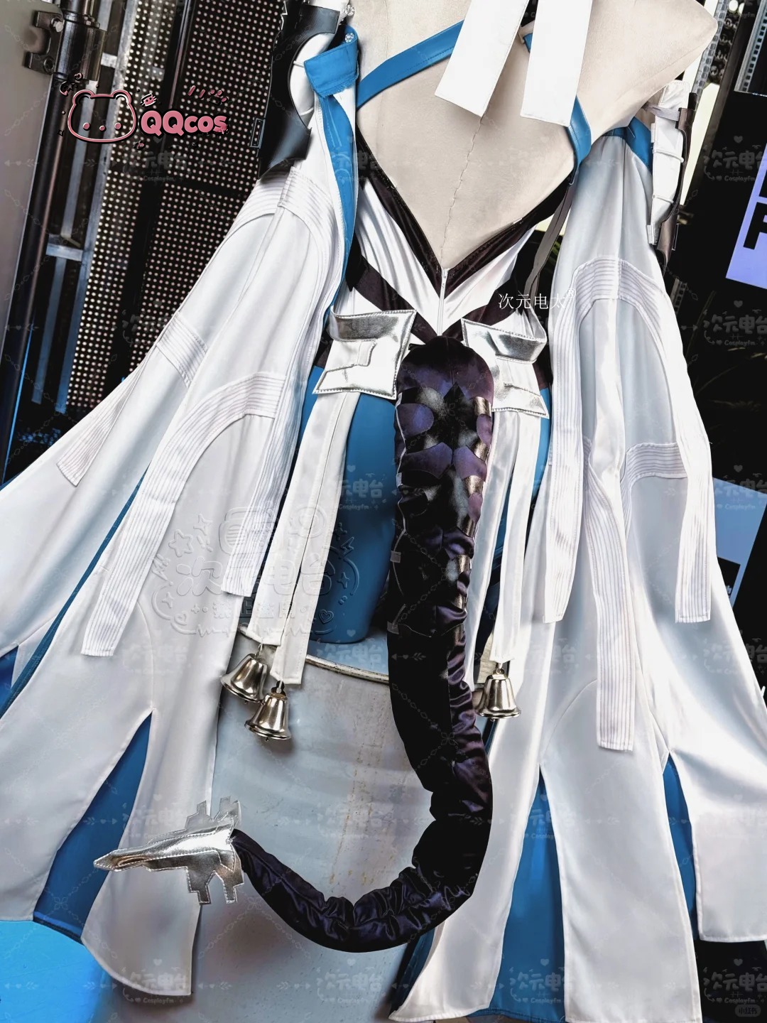 زي تنكري لشخصية لاست رايت من س - مراجعة Anime Cosplay Outfit وسعره